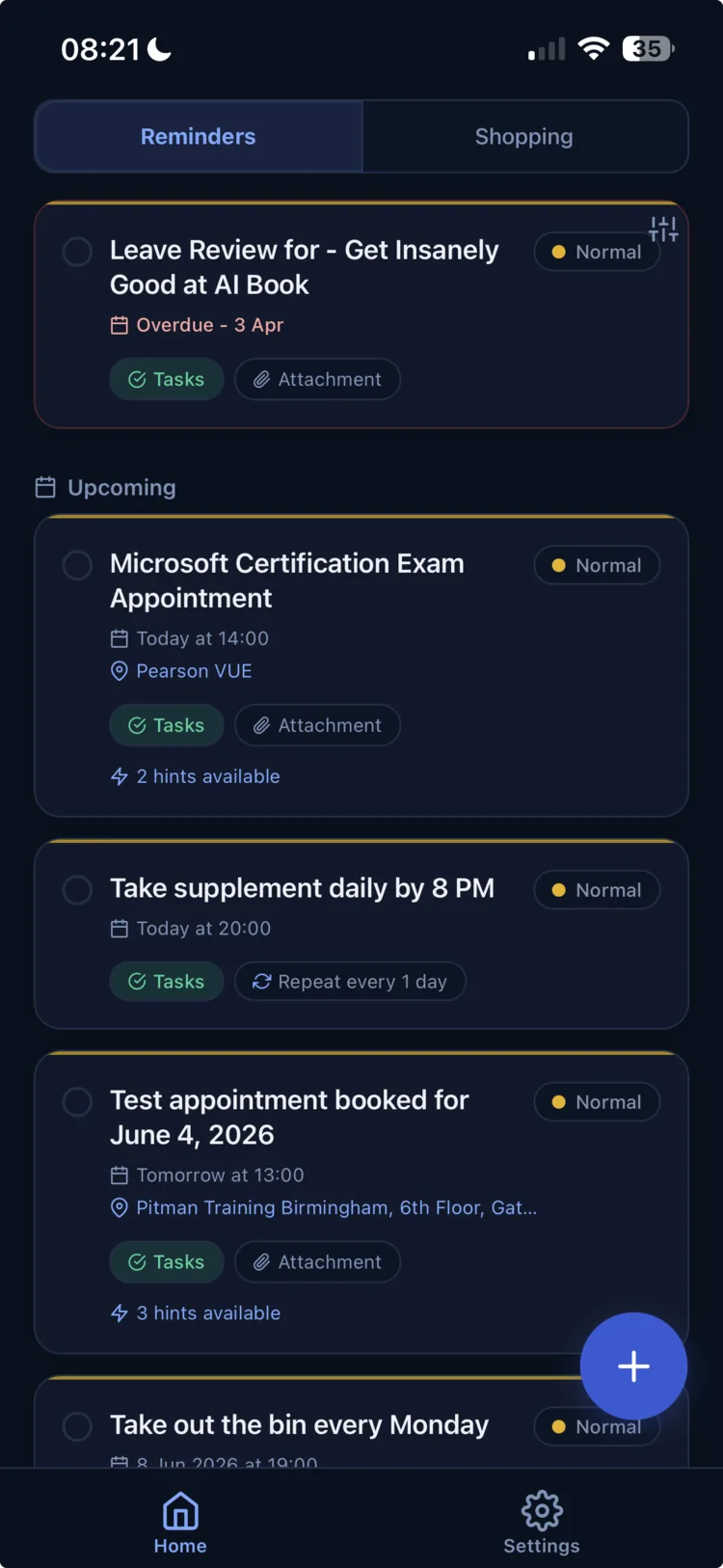 The LoopQue home screen showing a list of upcoming reminders